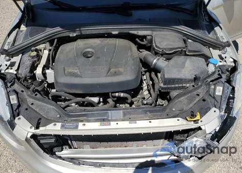 2017 Volvo Xc60 T5 Inscription z USA, uszkodzony, nr VIN YV440MDU6H2102163